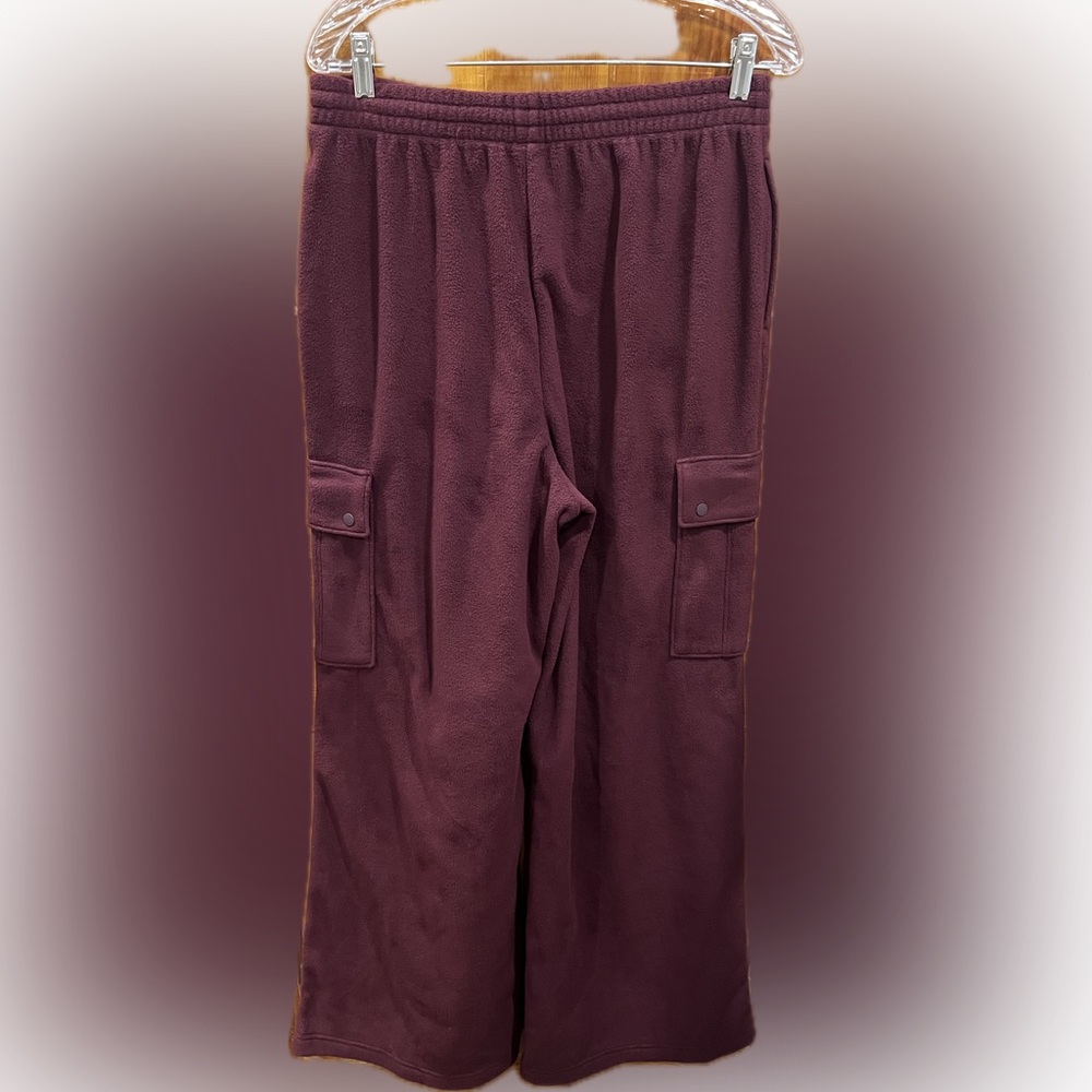 PINK Victoria's Secret Wide Leg Cargo Pants in Deep Burgundy - Picture 2 of 6